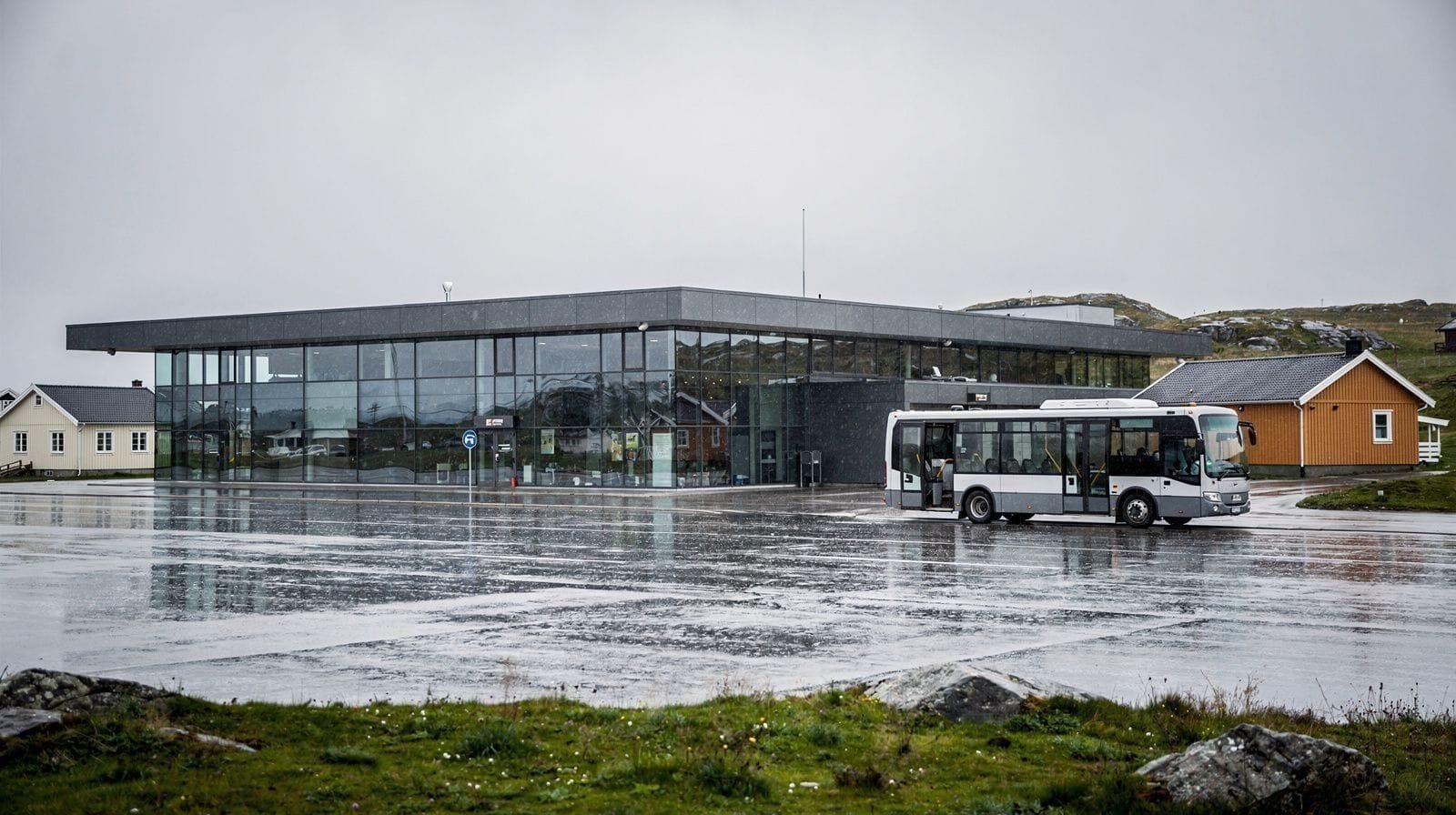 Sola of ergens anders: het vliegveld dat een reis naar Stavanger vormgeeft