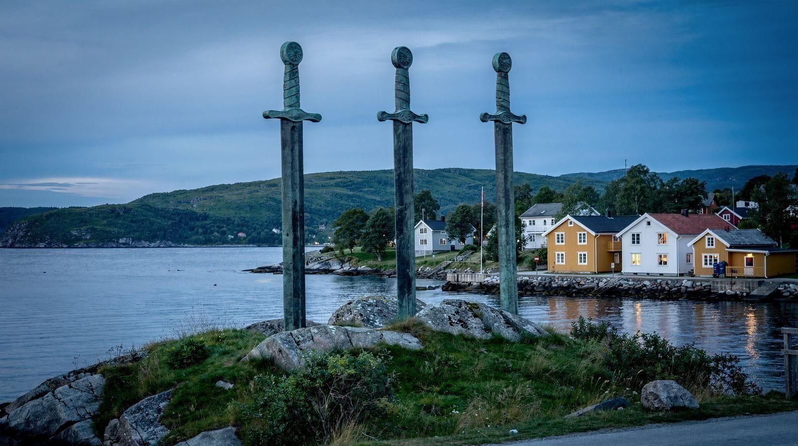 Sverd i Fjell en de mythe van nationale eenwording