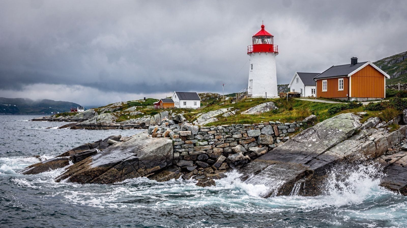 Lighthouses & coast