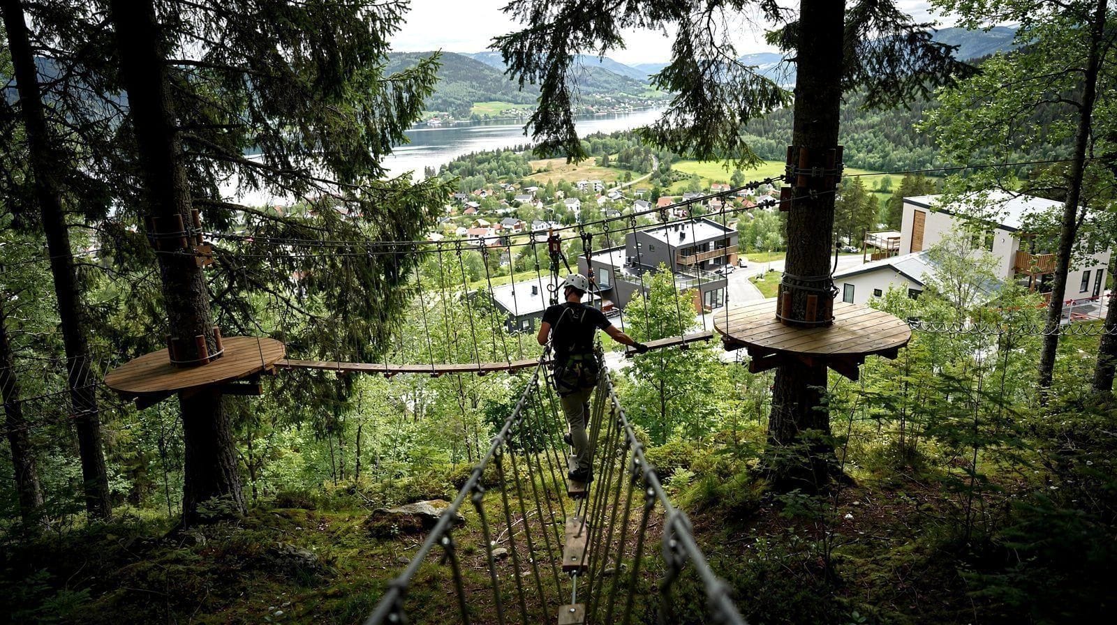 Skogsprett Adventure Park: klimparcours in de boomtoppen bij Sandnes
