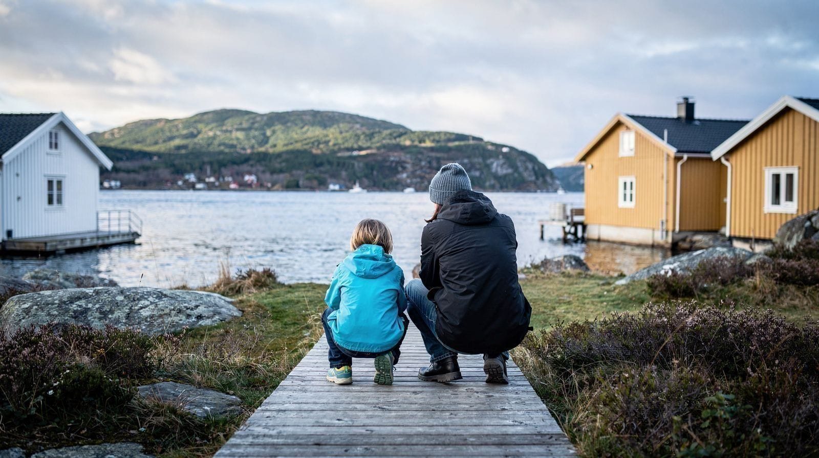 Flor og Fjære: A Ilha-Jardim Familiar que se Alcança de Barco