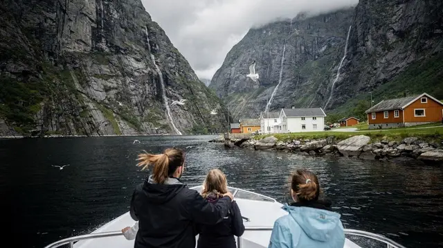 Lysefjord Cruise from Sandnes: How the Route Actually Differs