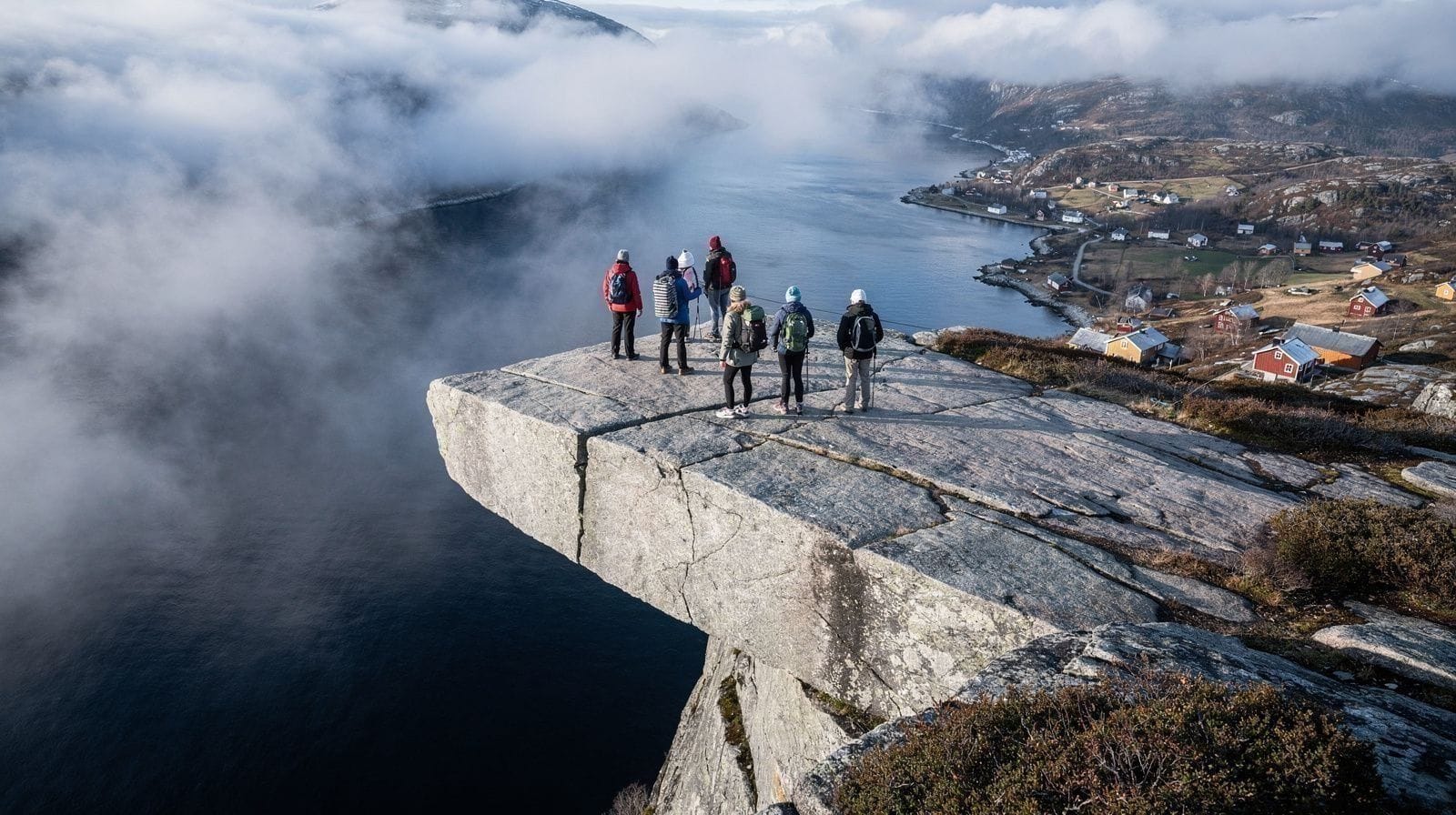 Vergelijkingsgids cruise of RIB op de Lysefjord