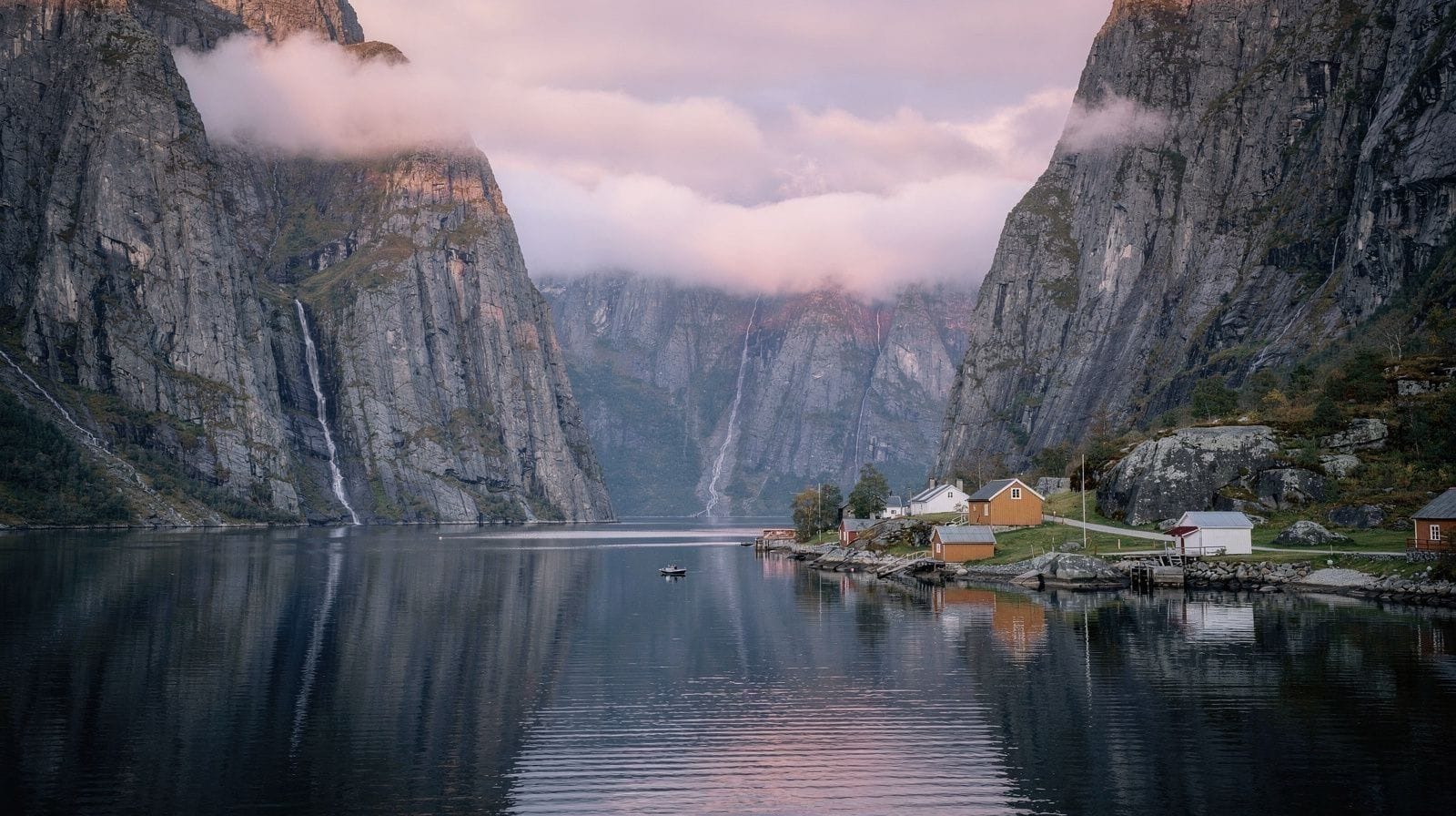 Three Days: Preikestolen and the Lysefjord by Boat